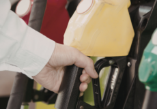 Flambée des carburants : un portail pour payer son essence moins cher